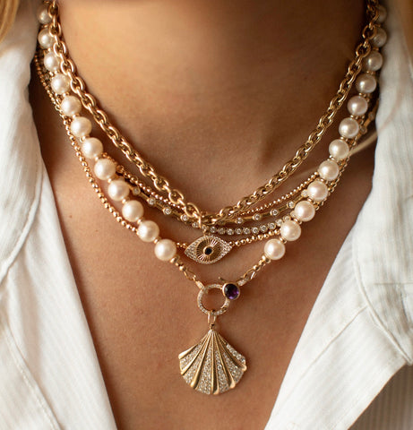 PEARLS WITH DIAMOND AND AMETHYST CLASP