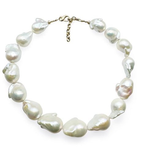 BAROQUE PEARL NECKLACE