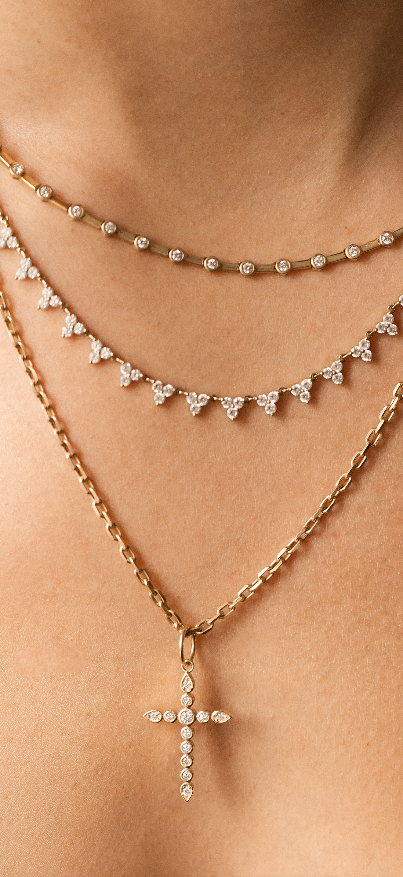 DIAMOND CLUSTER NECKLACE