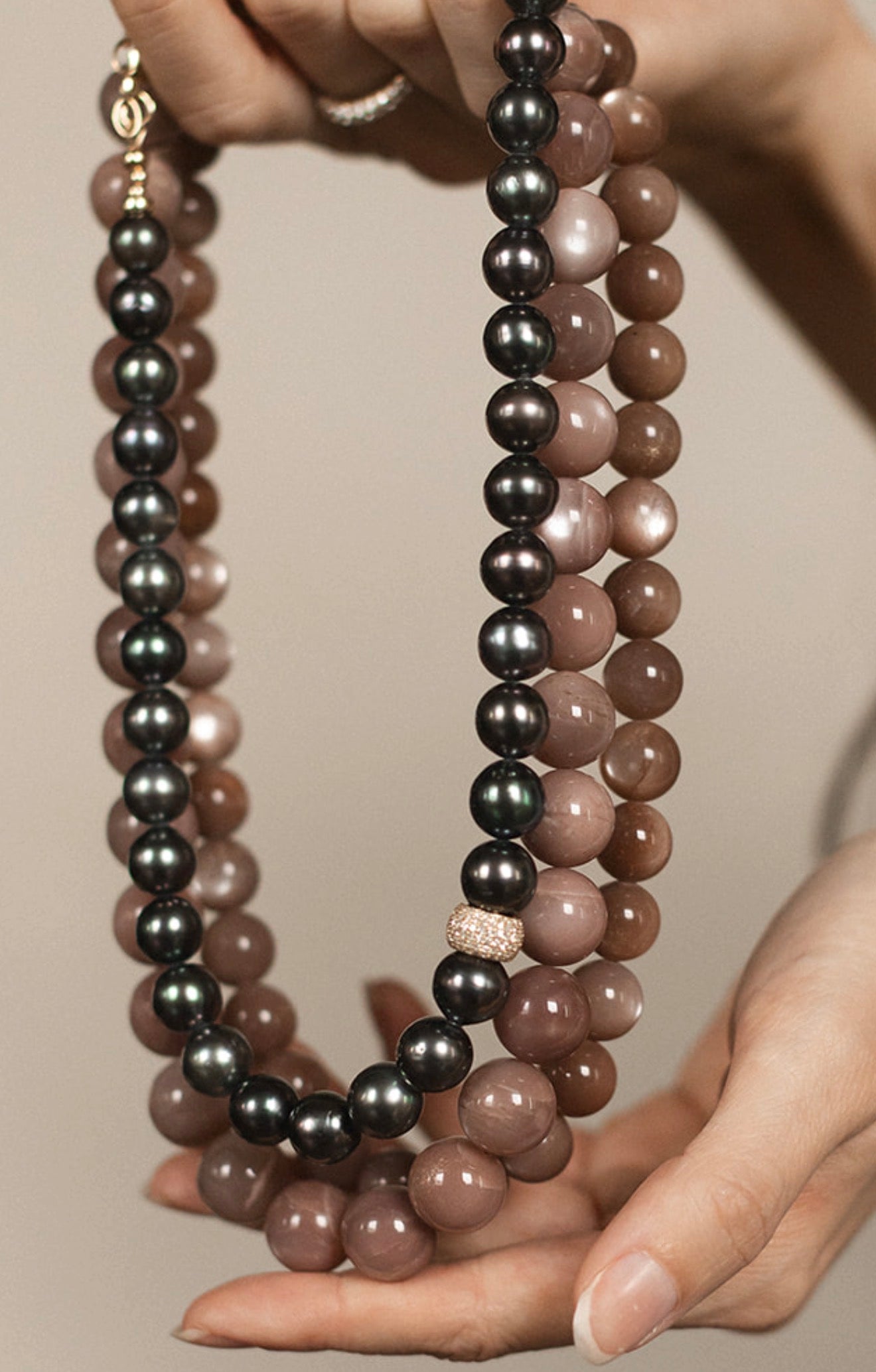 DUSTY ROSE MOONSTONE BEADED NECKLACE