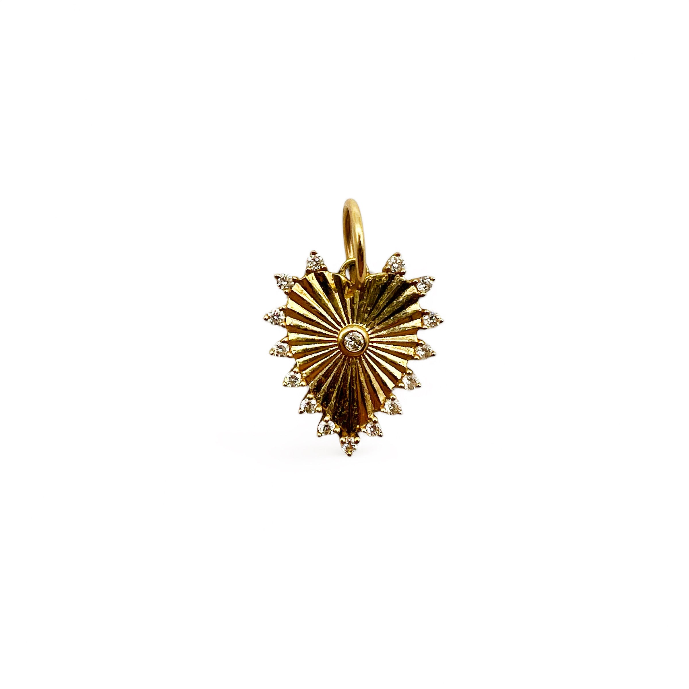 14K GOLD & DIAMOND SACRED HEART PENDANT