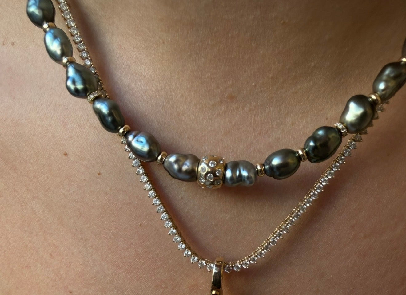 TAHITIAN NECKLACE WITH 14k GOLD AND DIAMOND BEAD