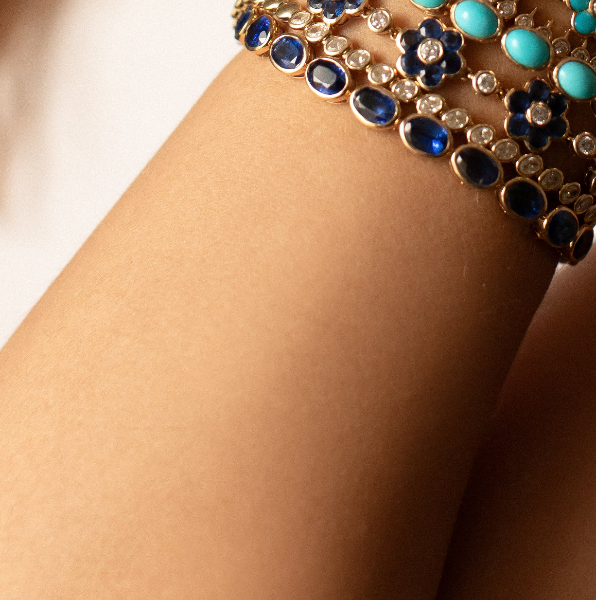 14K GOLD & KYANITE BEZELLED GEMSTONE BRACELET