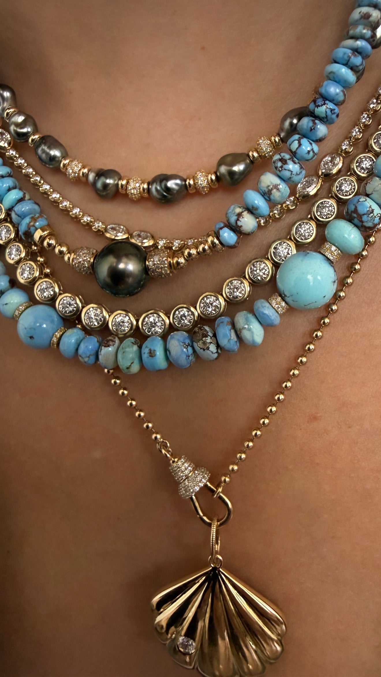 TAHITIAN GOLD AND DIAMOND NECKLACE