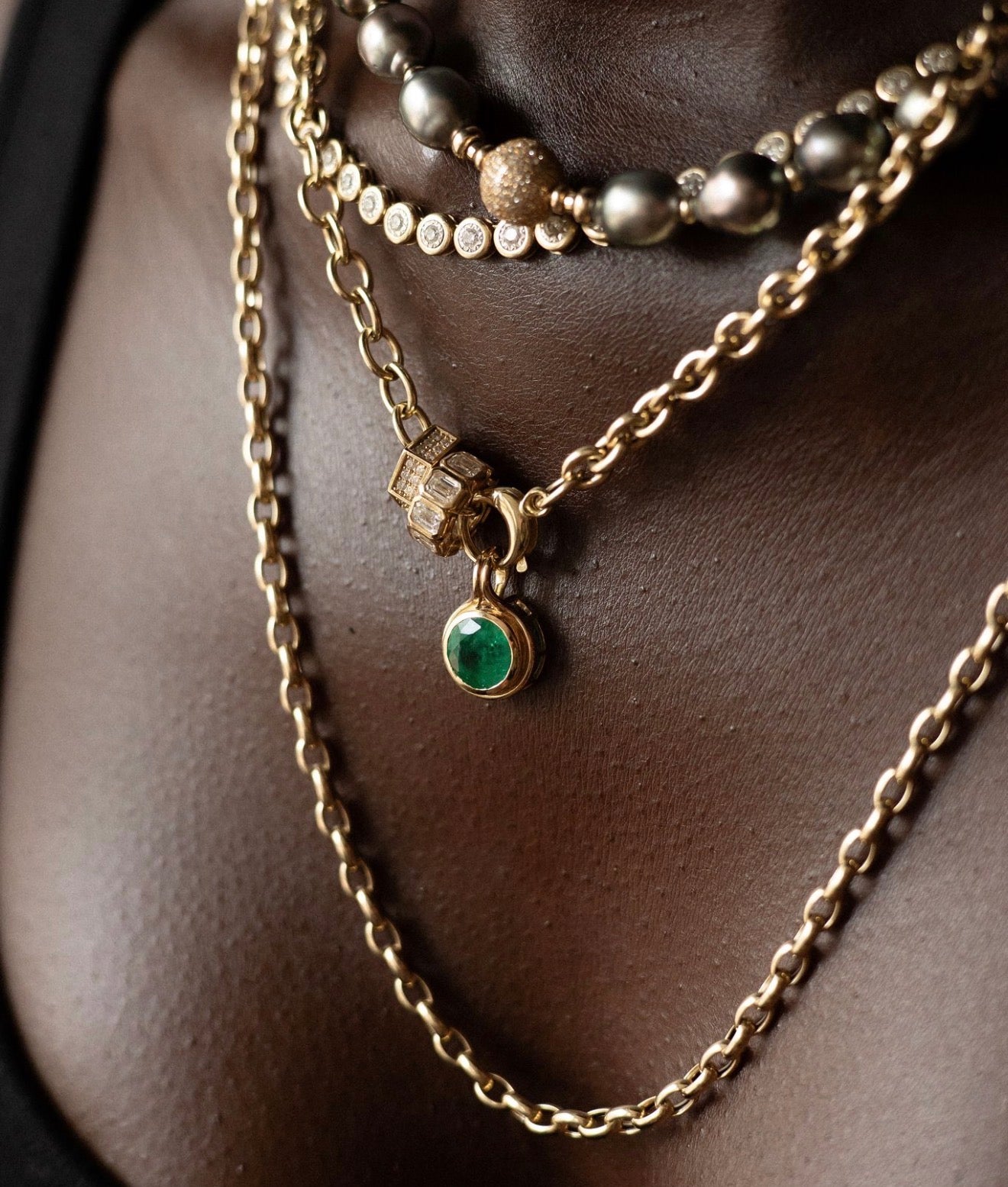 14K GOLD AND EMERALD CLIP CHARM
