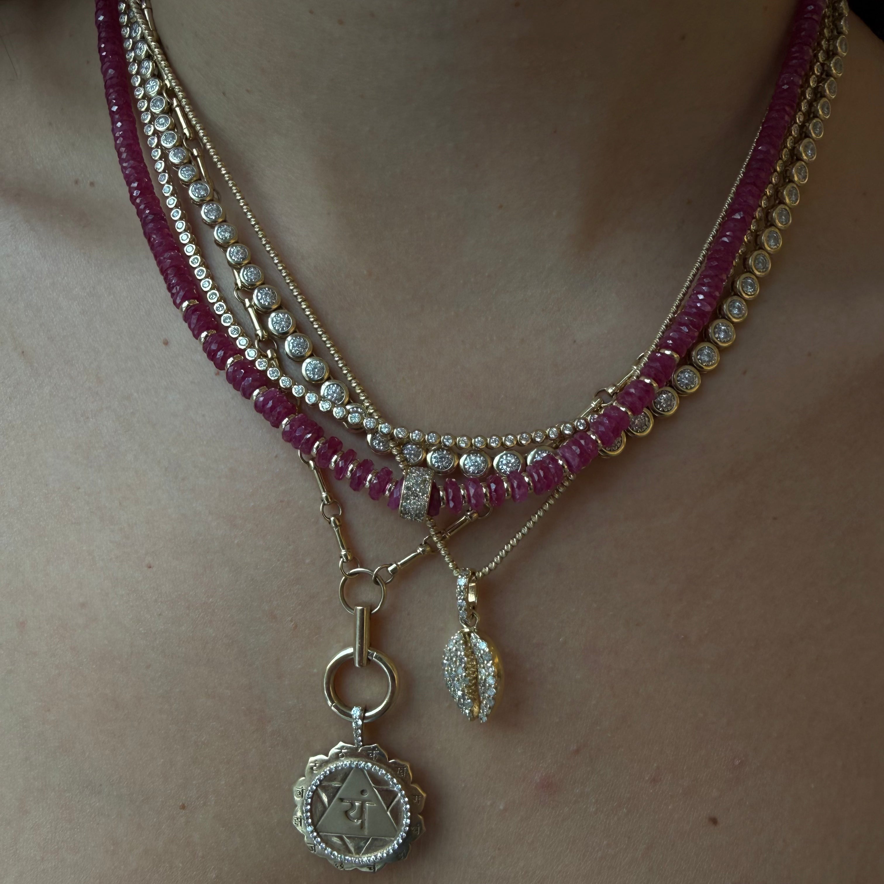 PINK SAPPHIRE HEISHI CUT NECKLACE WITH DIAMOND RONDELLE BEAD