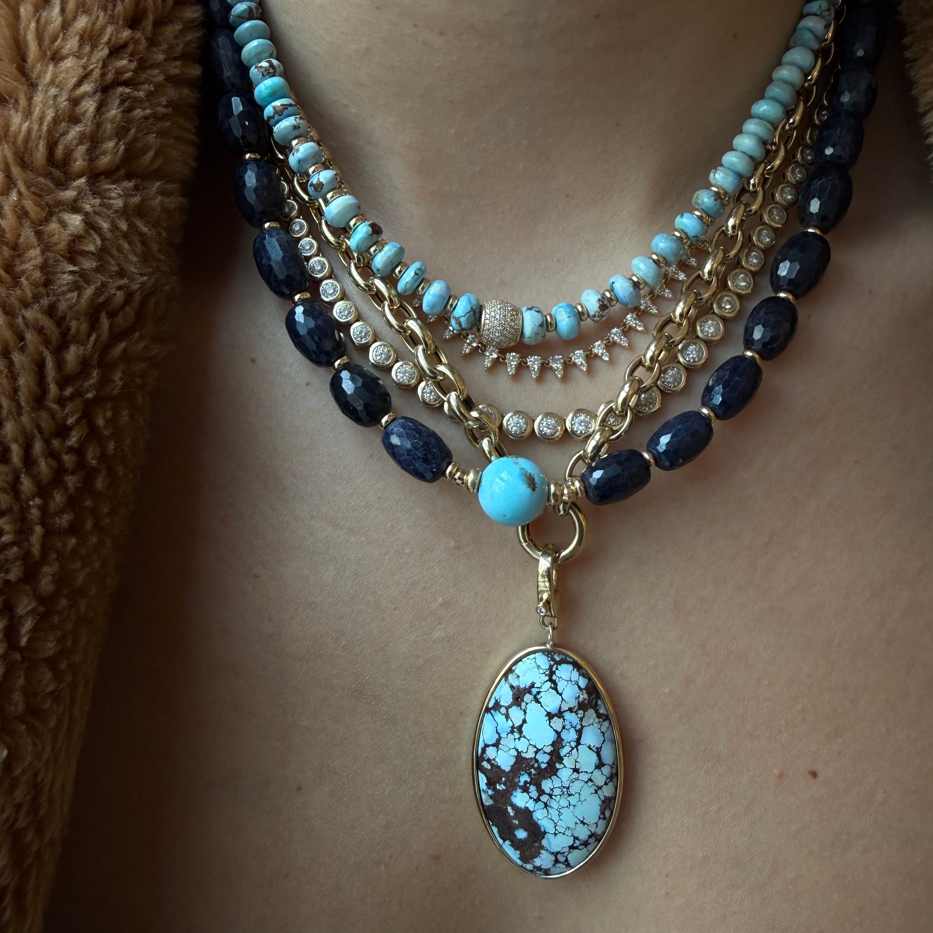 BLUE SAPPHIRE AND GOLDEN HILL ANTIQUITY NECKLACE