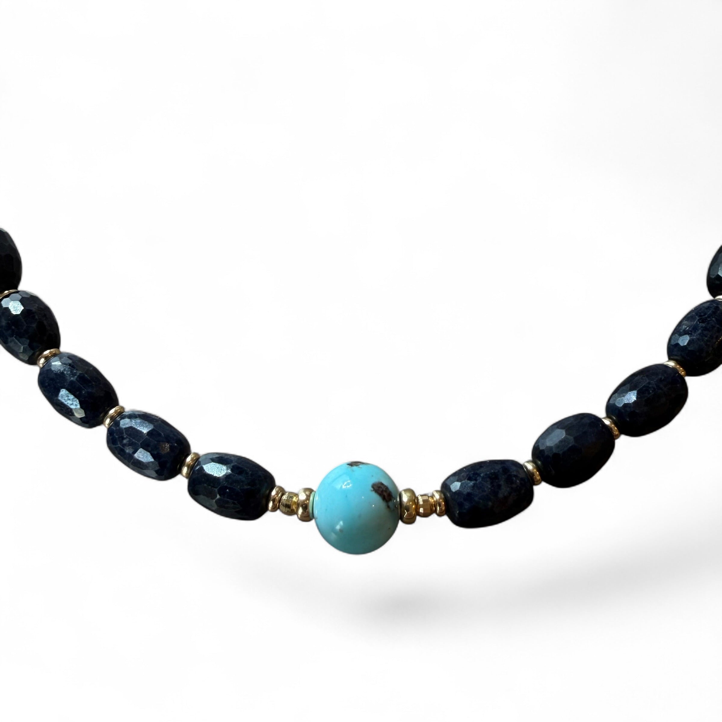 BLUE SAPPHIRE AND GOLDEN HILL ANTIQUITY NECKLACE