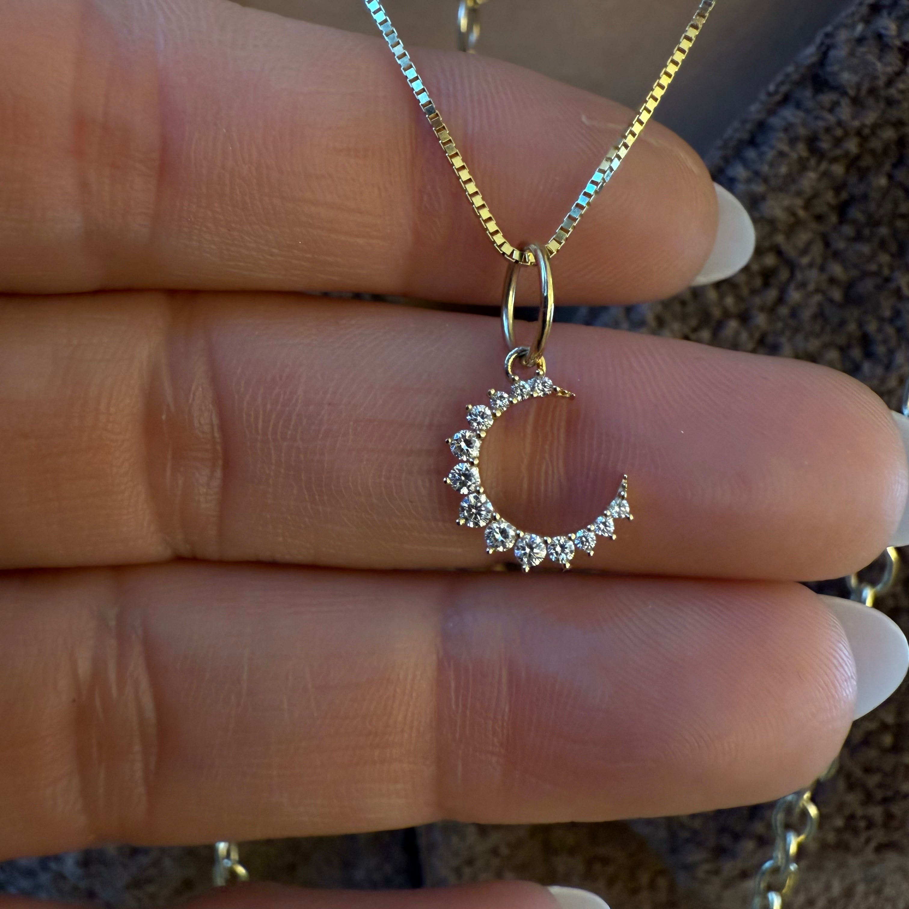 14K GOLD & DIAMOND CRESCENT MOON