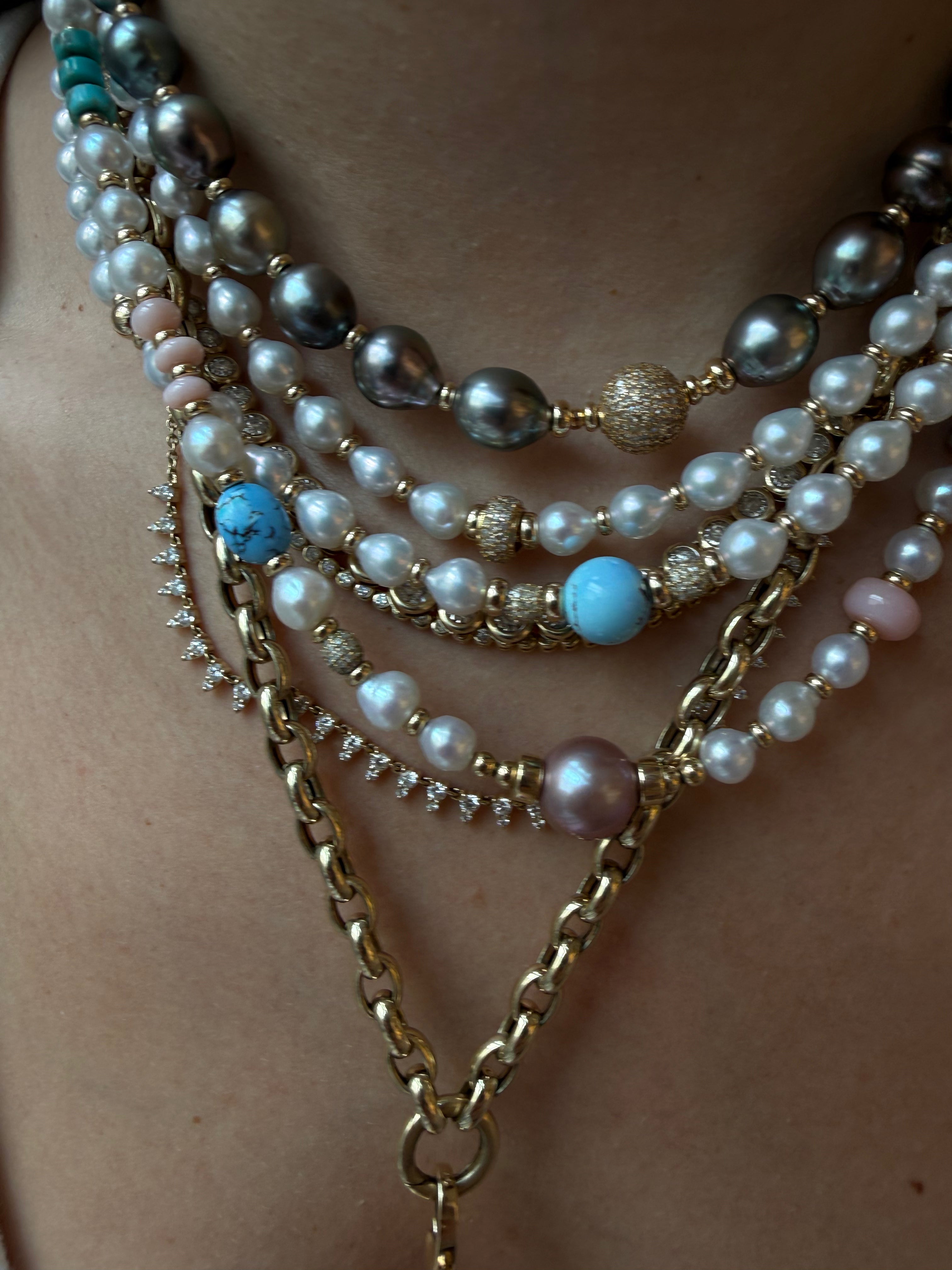TAHITIAN PEARL NECKLACE WITH DIAMOND FOCAL BEAD