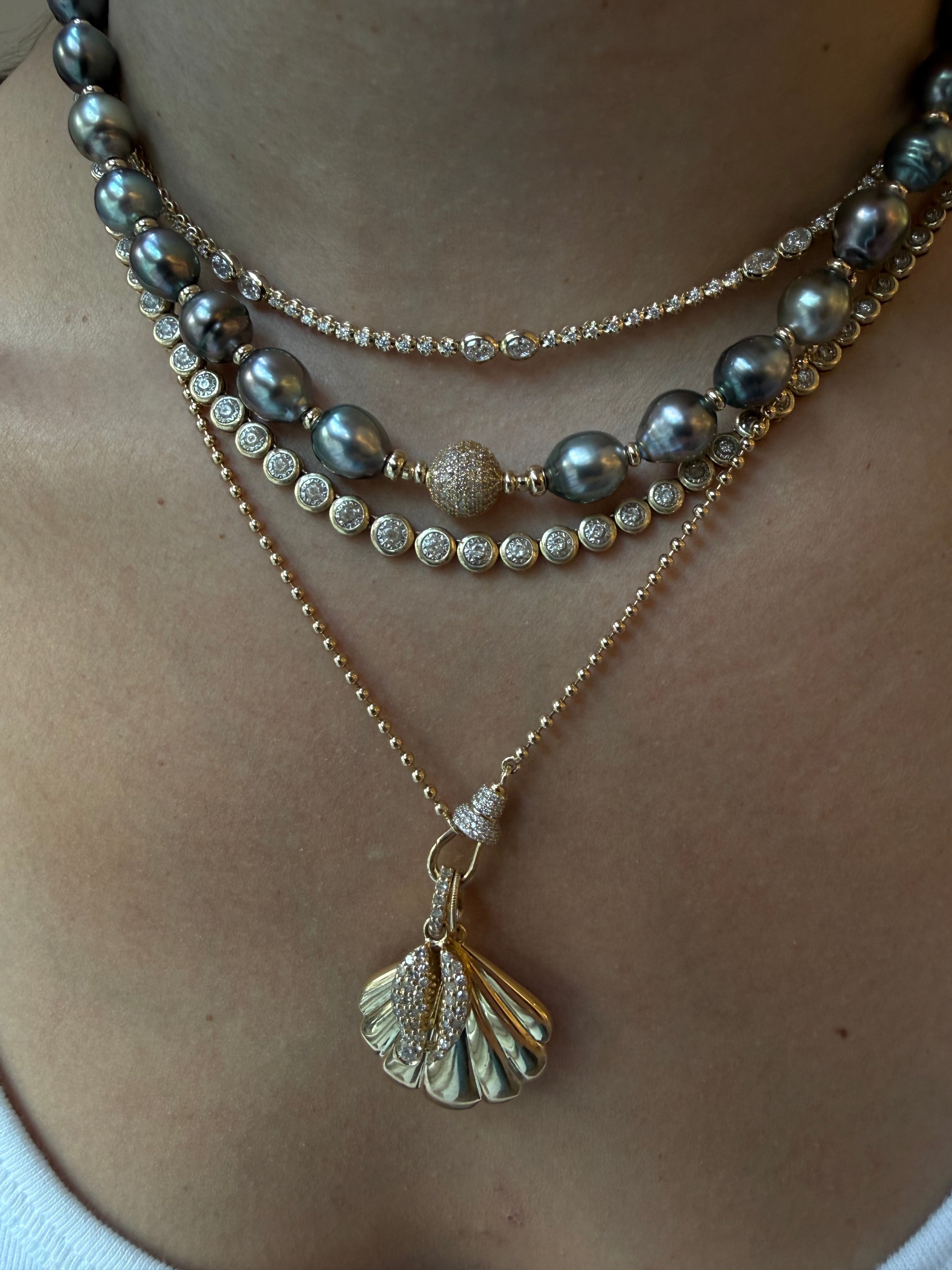TAHITIAN PEARL NECKLACE WITH OR WITHOUT DIAMOND FOCAL BEAD