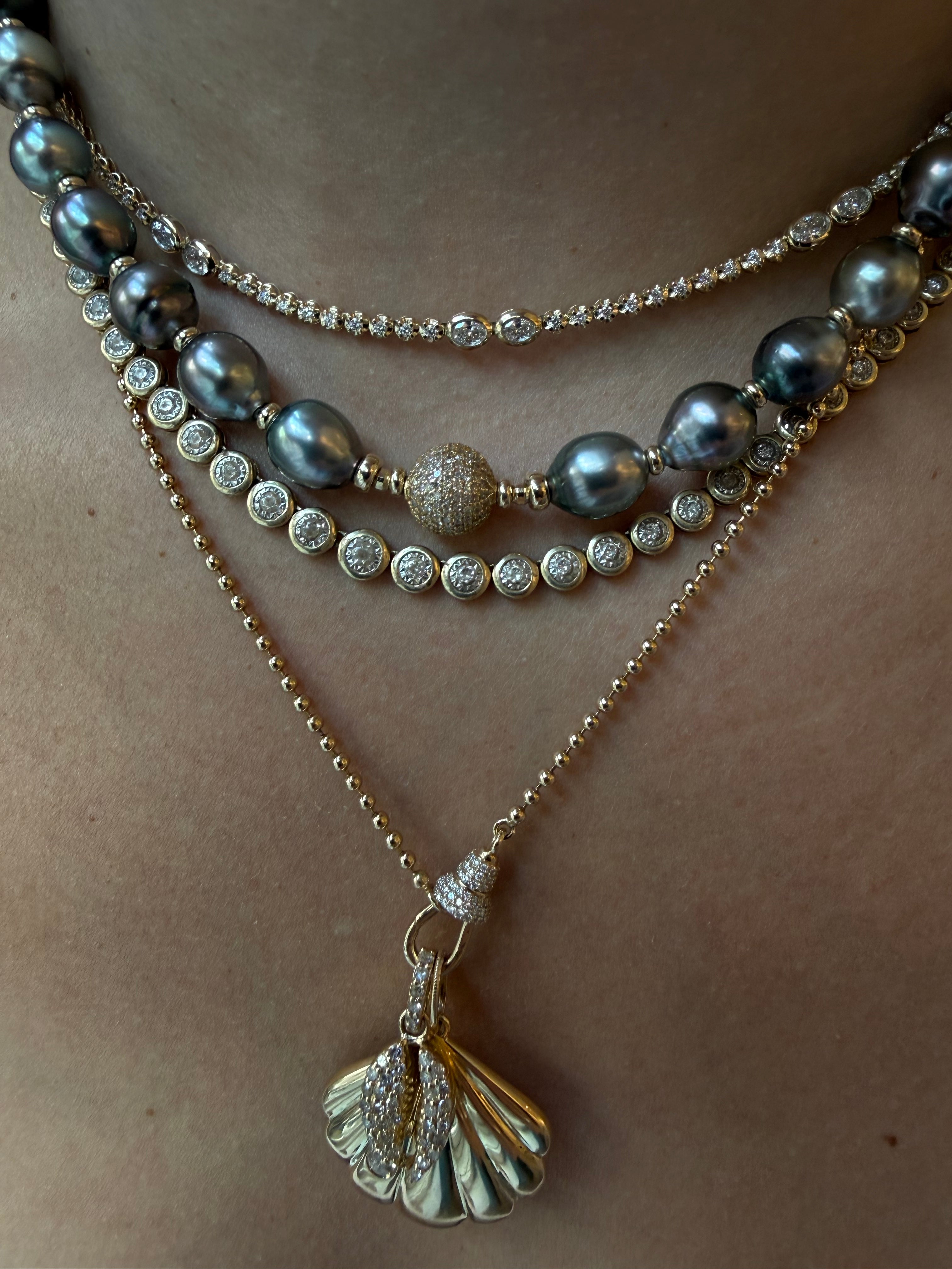 TAHITIAN PEARL NECKLACE WITH OR WITHOUT DIAMOND FOCAL BEAD