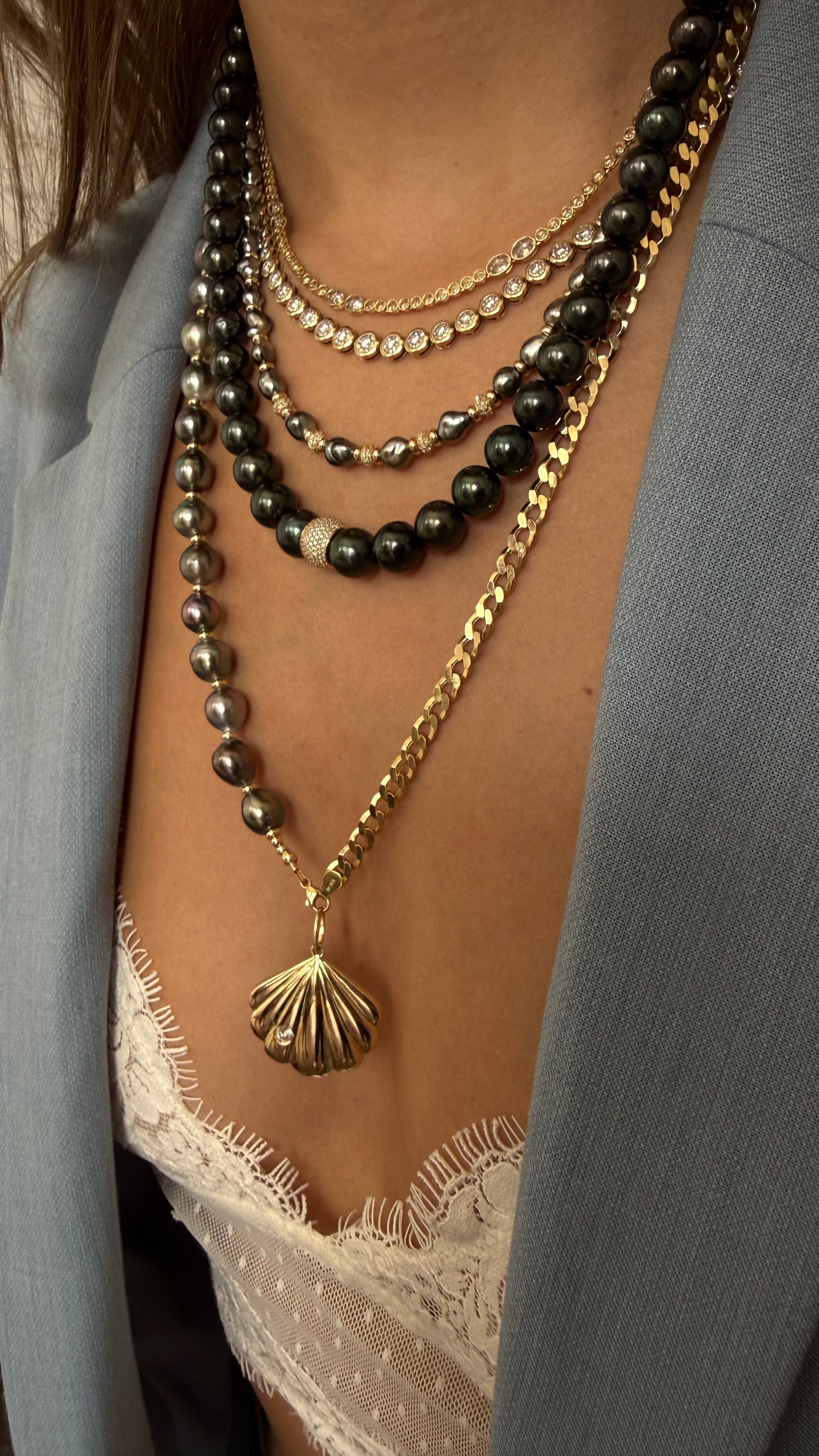 TAHITIAN GOLD AND DIAMOND NECKLACE