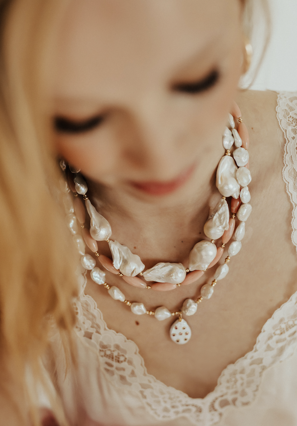 WHITE KEISHI PEARL NECKLACE