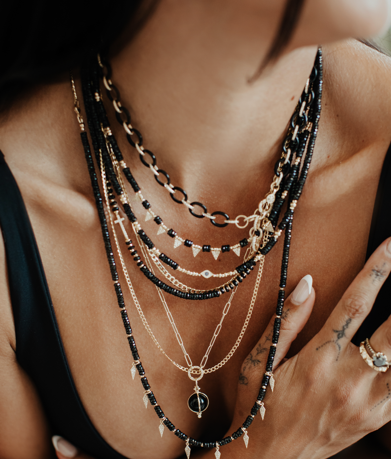 BLACK ONYX AND 14K GOLD AND DIAMOND LINK NECKLACE