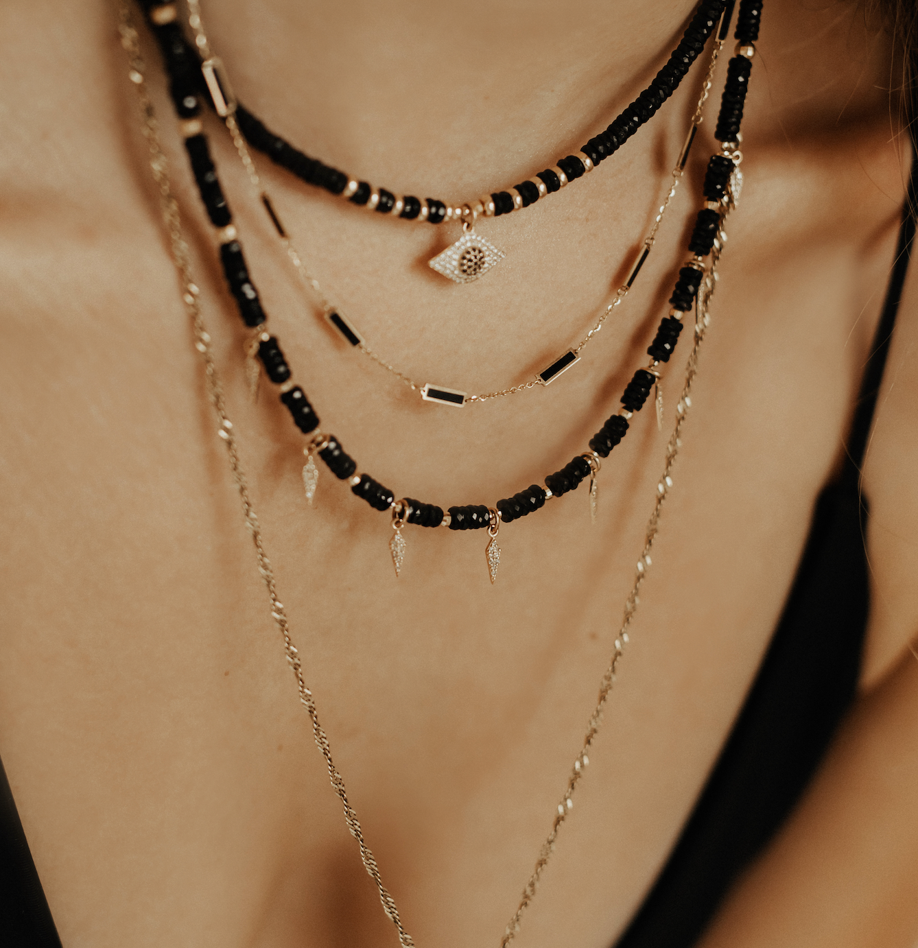 BLACK SPINEL NECKLACE WITH DIAMOND SPIKES
