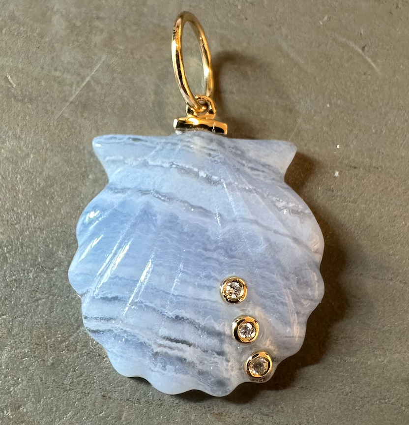 CARVED GEMSTONE SHELLS SET IN 14K GOLD