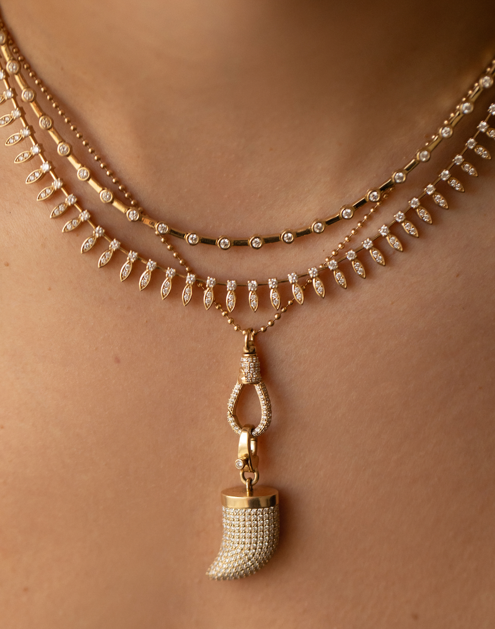 BEZEL DIAMOND TENNIS NECKLACE WITH GOLD BARS