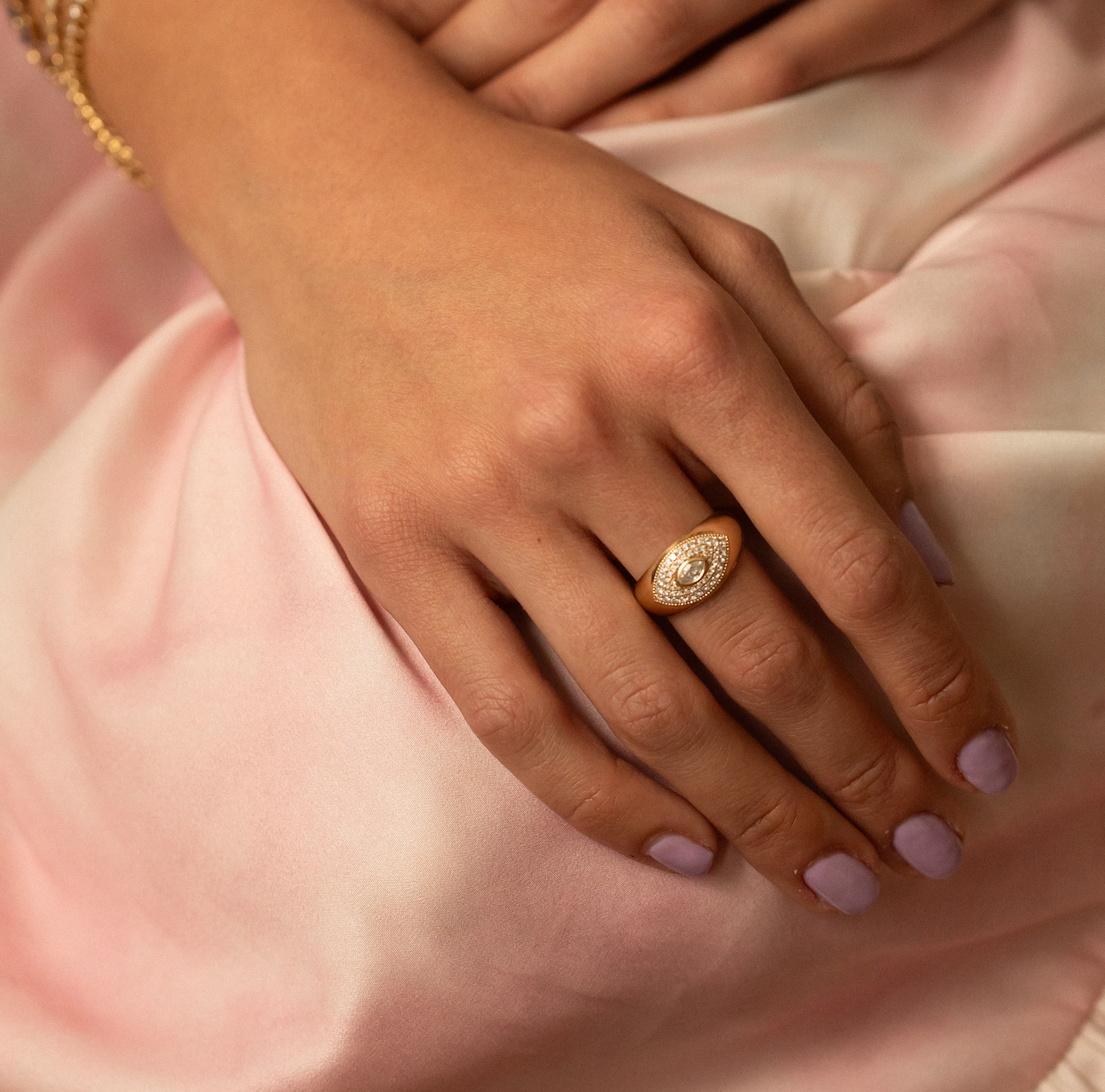 14K GOLD AND DIAMOND PROTECTION RING