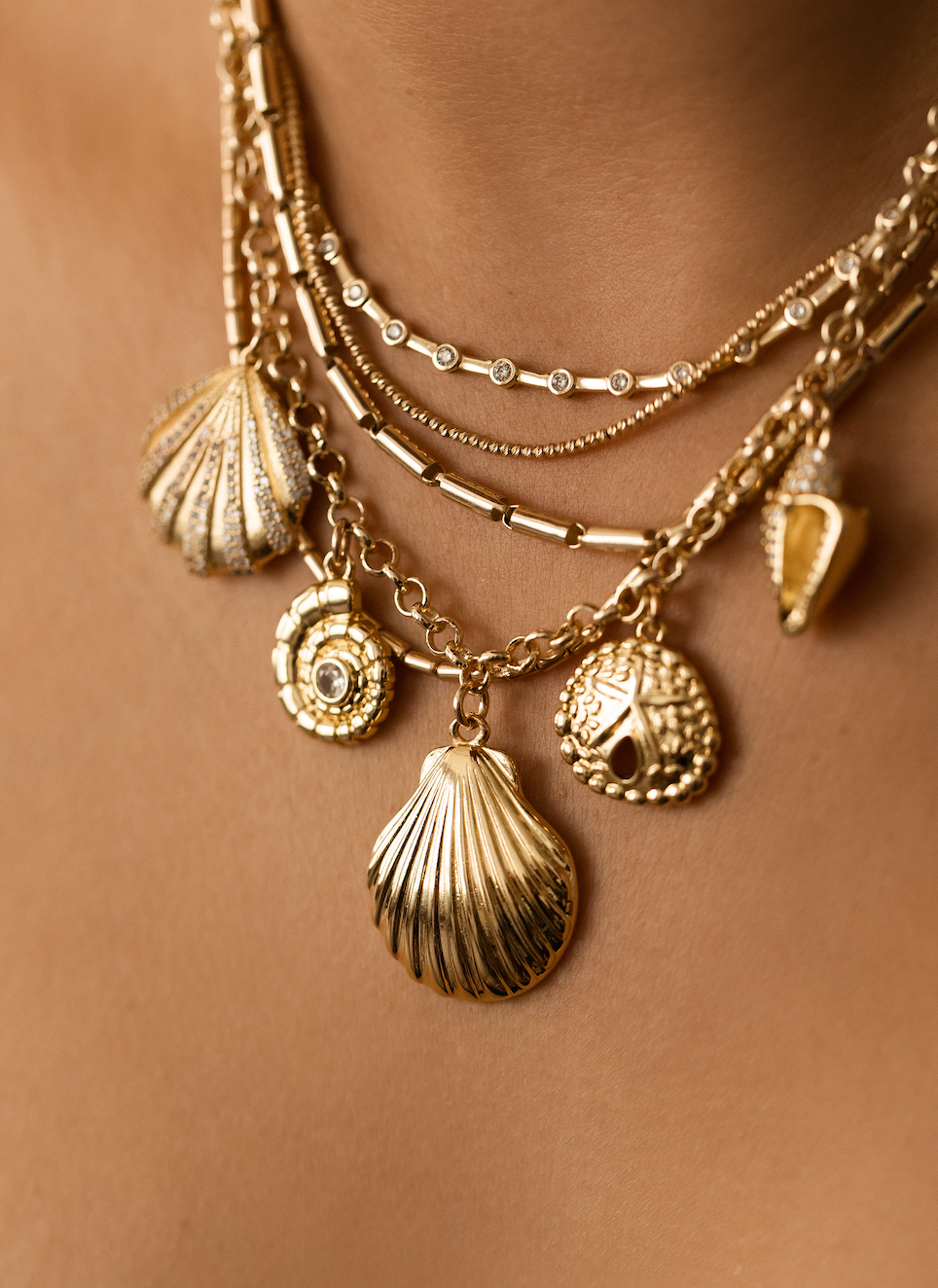 THE BEACH GIRL NECKLACE