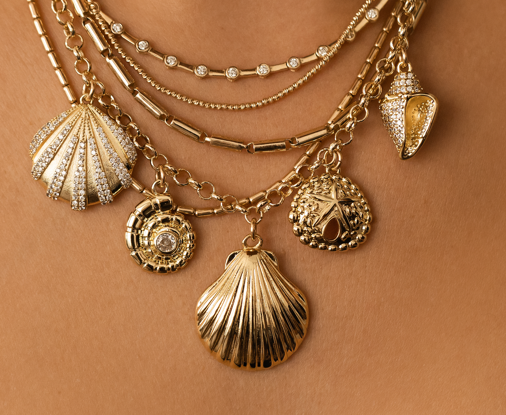 THE BEACH GIRL NECKLACE
