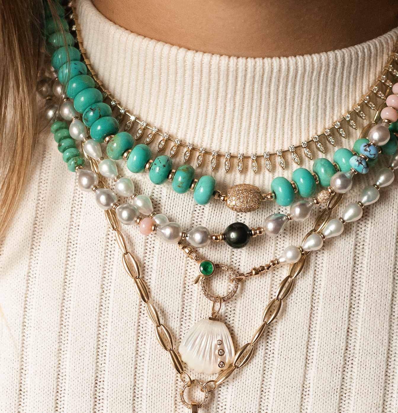 WHITE PEARL & TAHITIAN PEARL NECKLACE