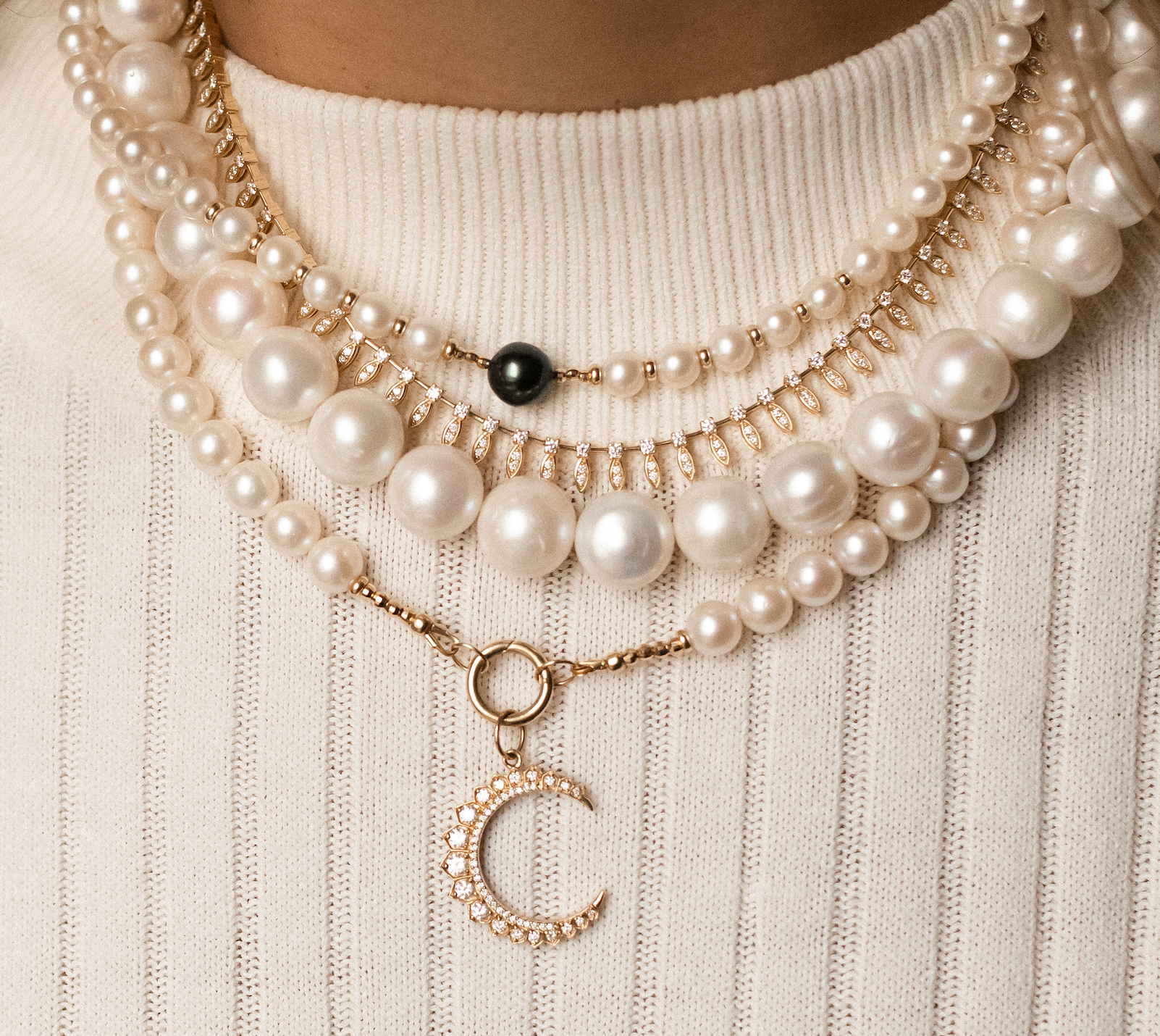FRESH WATER PEARL ROUNDS