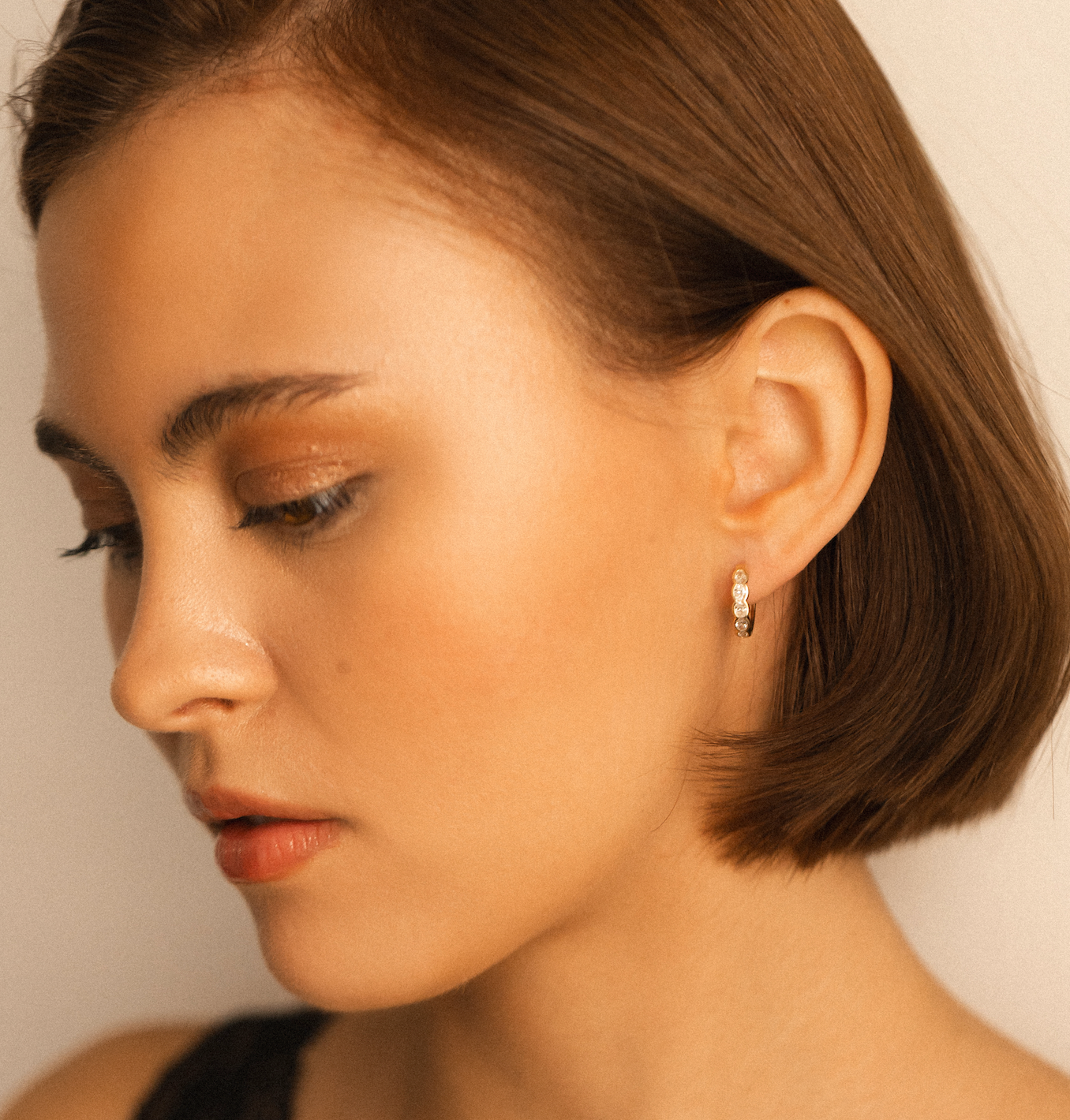 14K GOLD & DIAMOND HOOPS