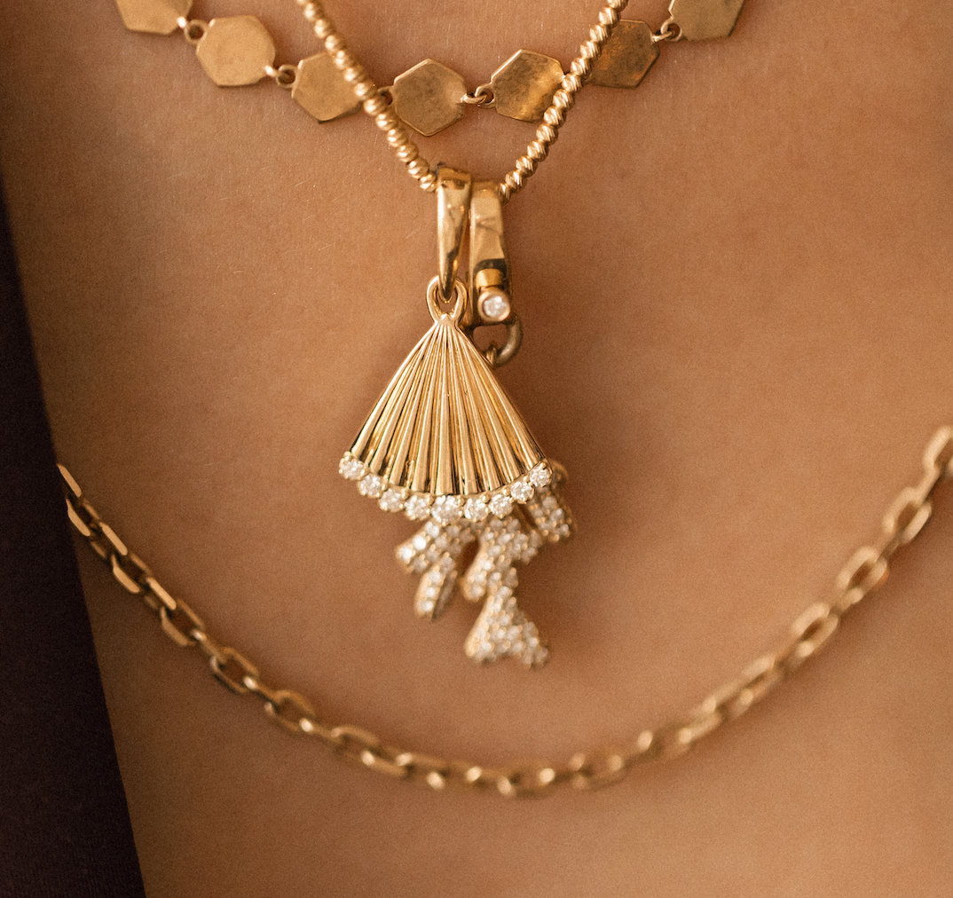 SOLID 14K GOLD & DIAMOND BUTTERFLY WING