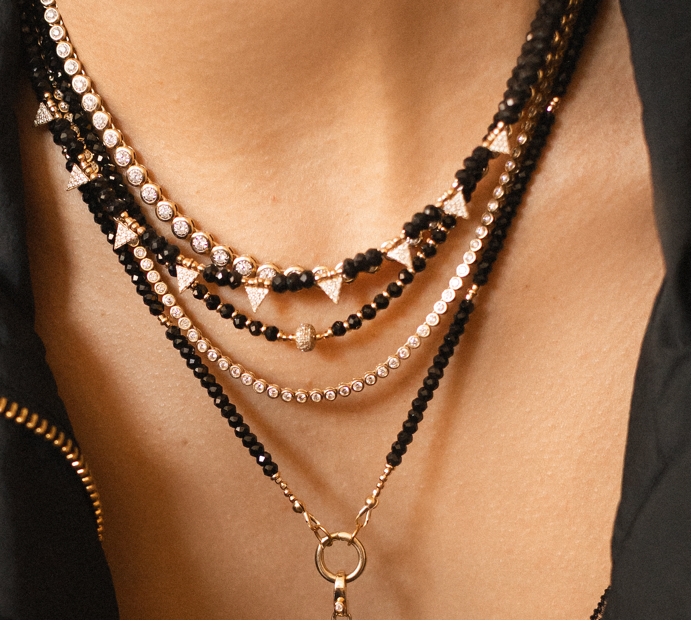 14K GOLD & BLACK GEMSTONE NECKLACE WITH DIAMOND TRIANGLES