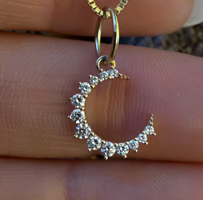 14K GOLD & DIAMOND CRESCENT MOON