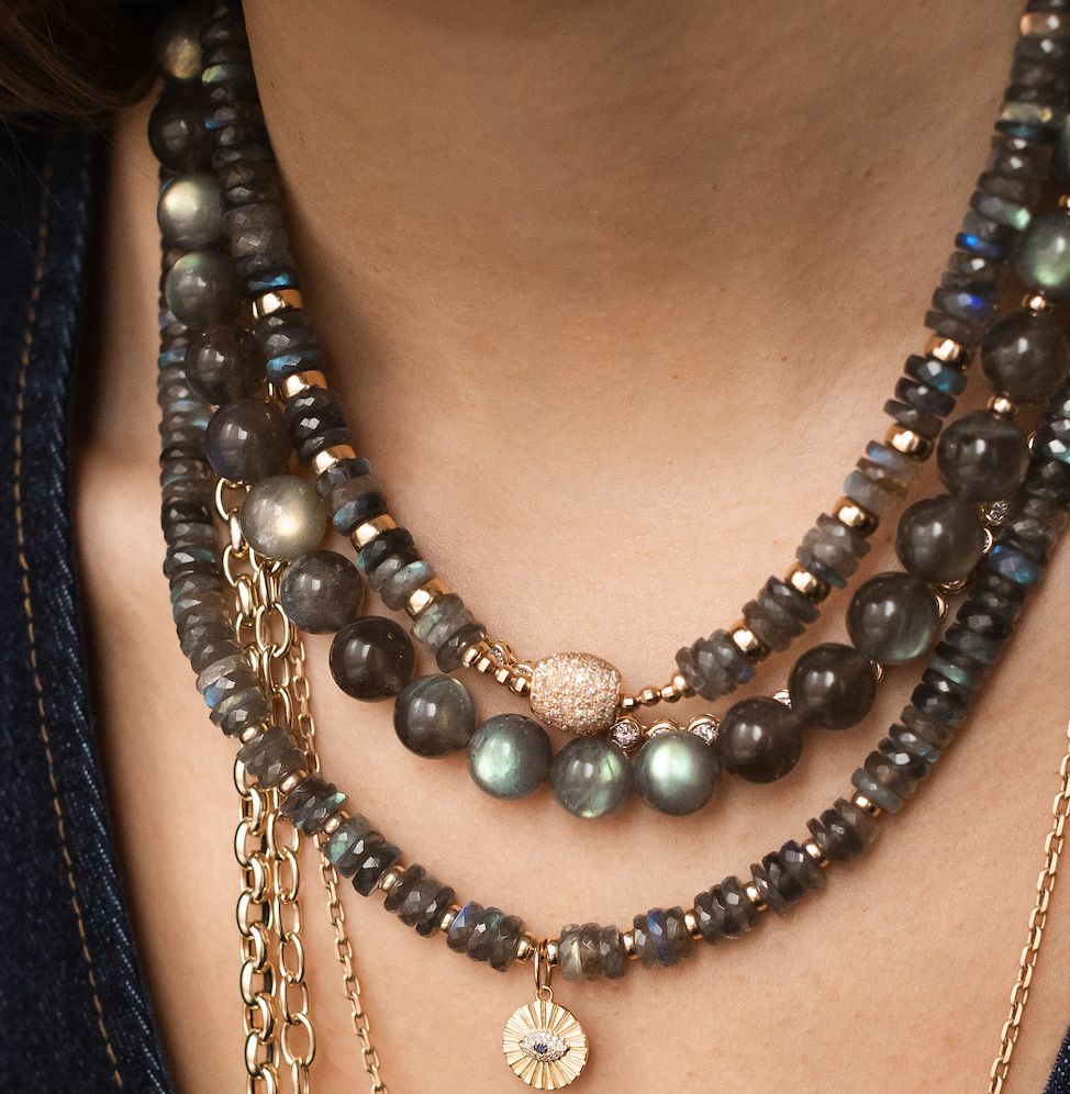 LABRADORITE BEADED ROUND NECKLACE WIRH AMETHYST AND DIAMOD CLASP