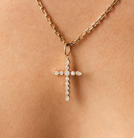14K GOLD AND DIAMOND BEZEL CROSS