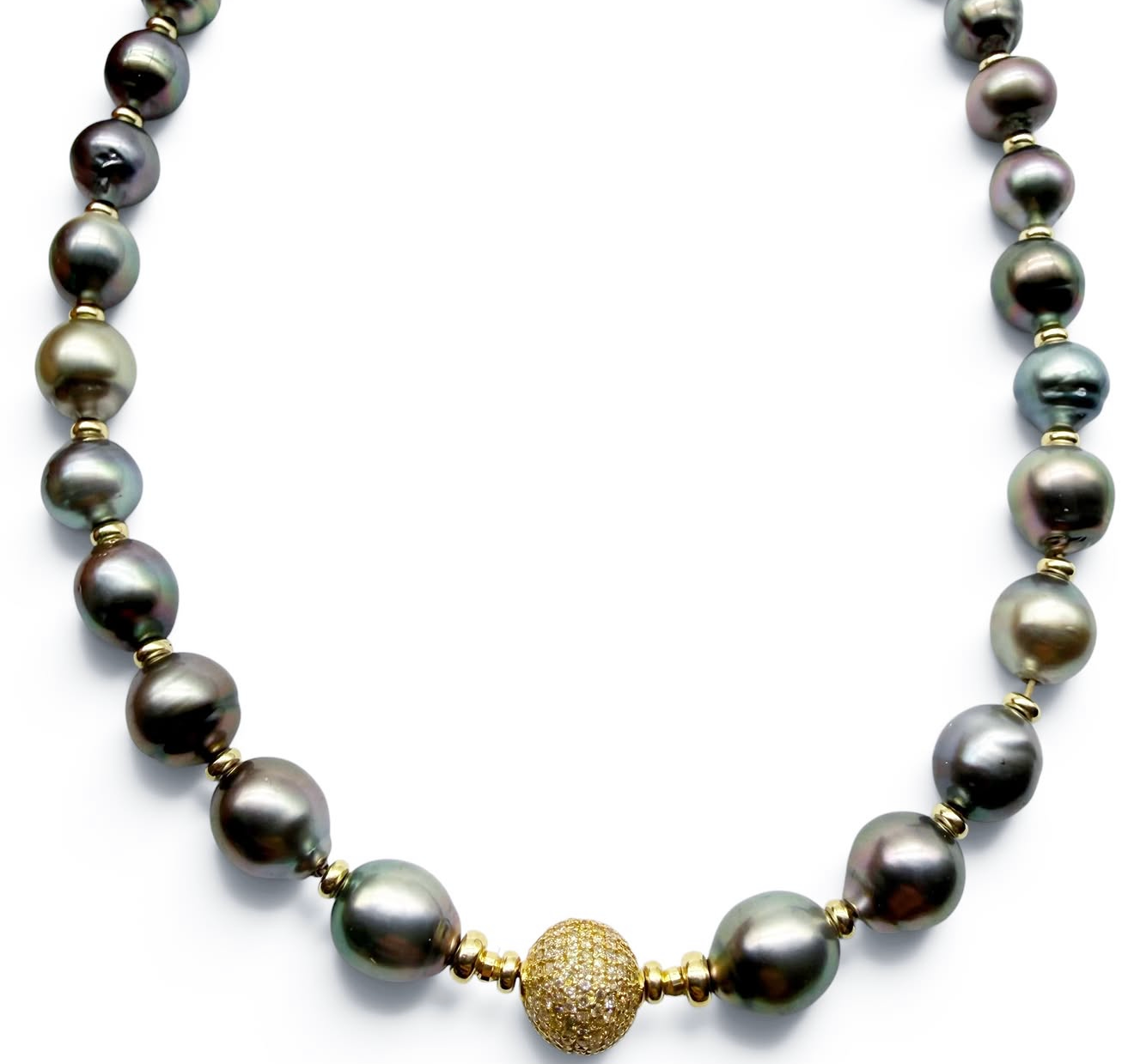 TAHITIAN PEARL NECKLACE WITH DIAMOND FOCAL BEAD