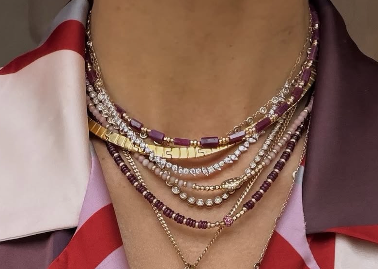 GARNET AND RUBY FOCAL BEAD NECKLACE