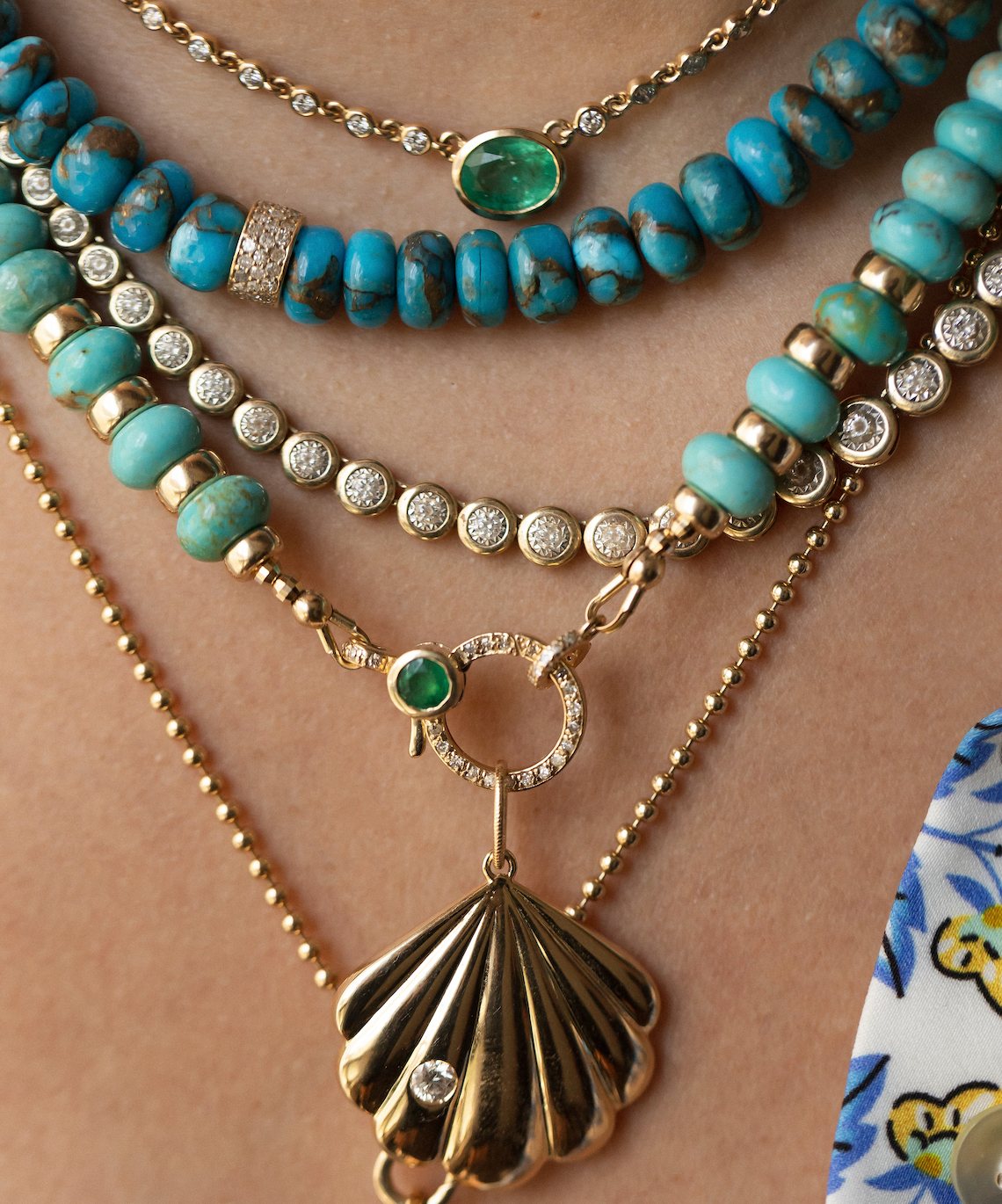 14K GOLD EMERALD AND DIAMOND HALO NECKLACE