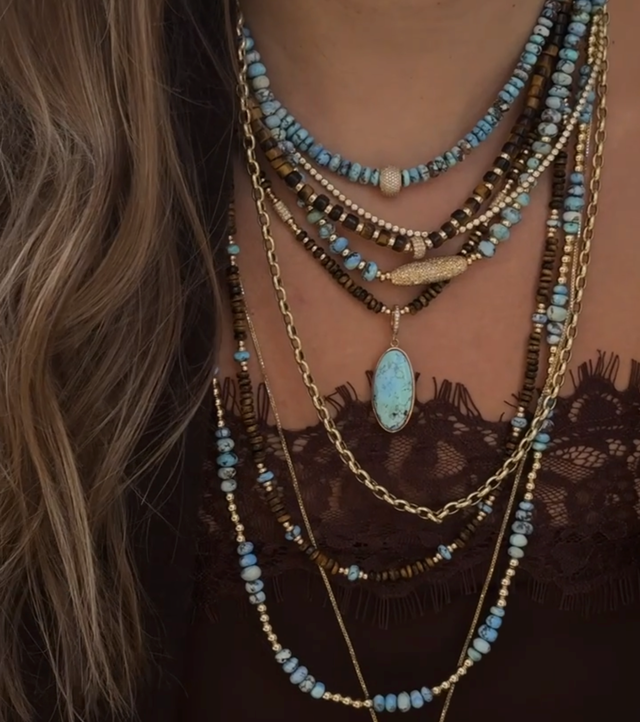 GOLDEN HILL AND DIAMOND BEAD NECKLACE