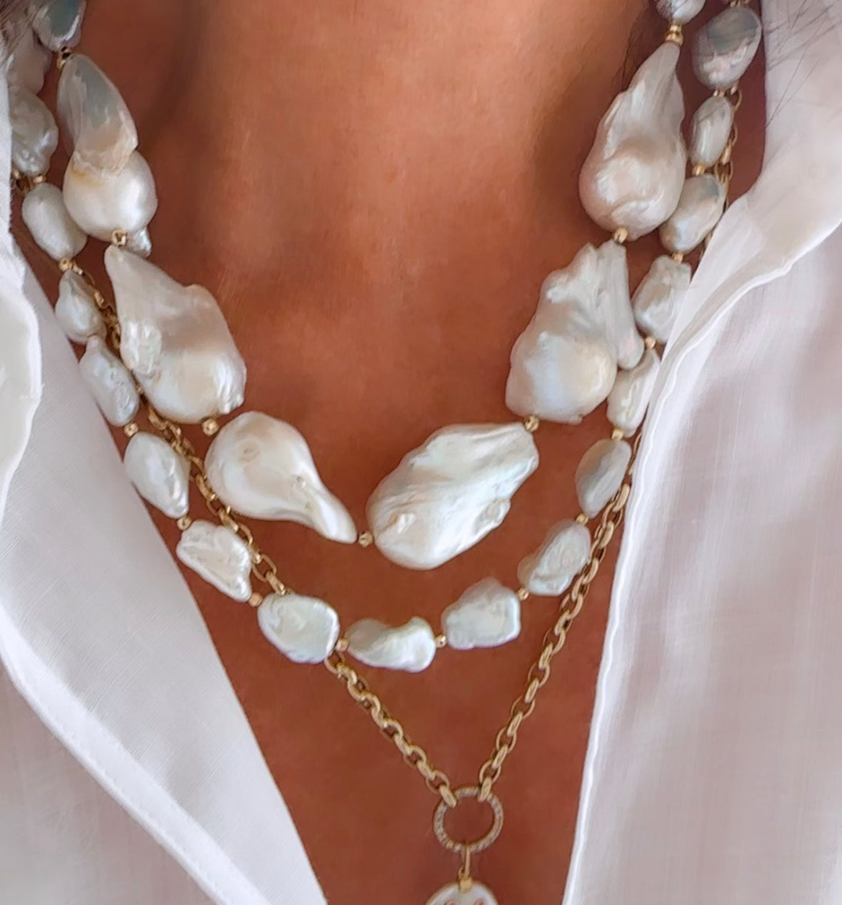LARGE BAROQUE  & 14K GOLD PEARL NECKLACE